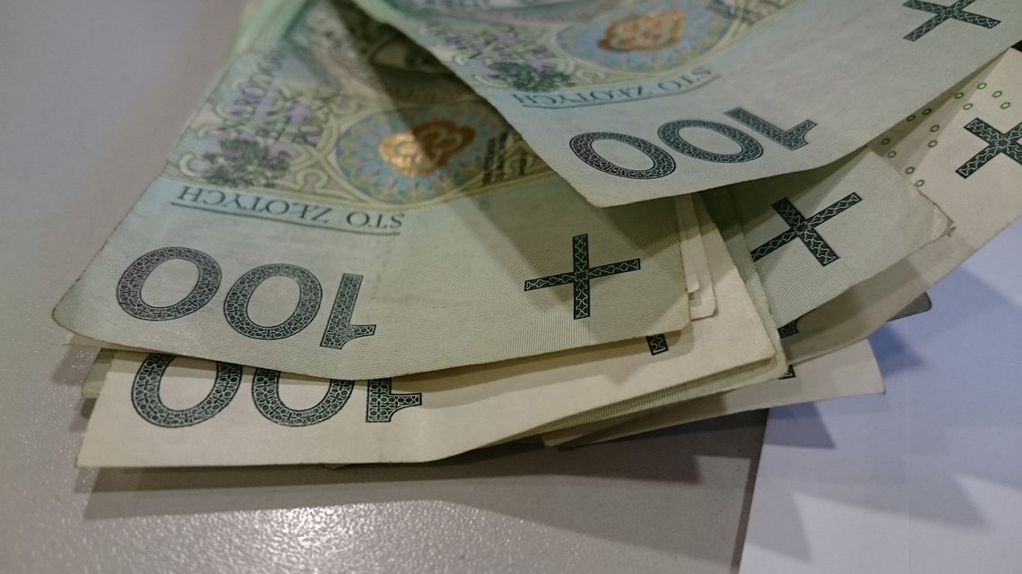 Minimalna płaca poszybowała w górę. Ile zyskają pracownicy? Minimalna płaca poszybowała w górę. Ile zyskają pracownicy?