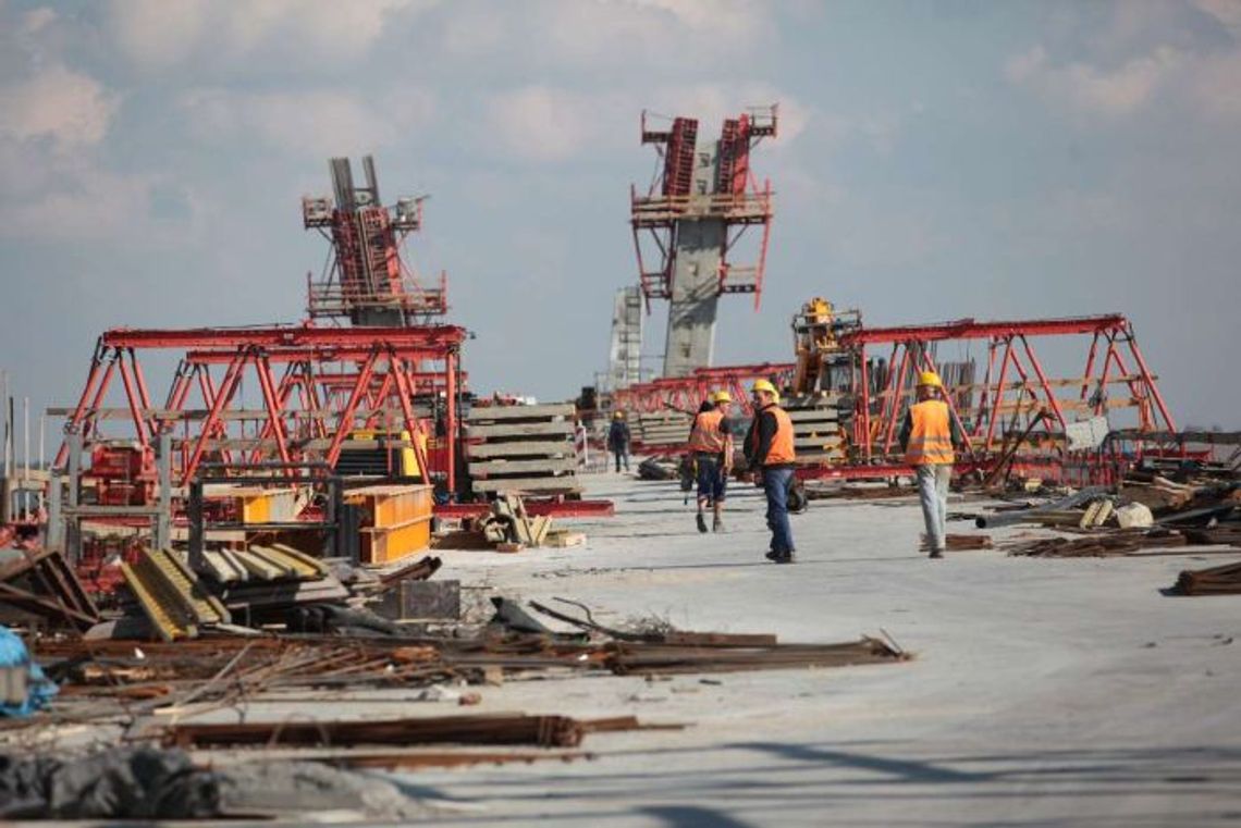 Most na Wiśle - prace trwają non-stop Most na Wiśle - prace trwają non-stop