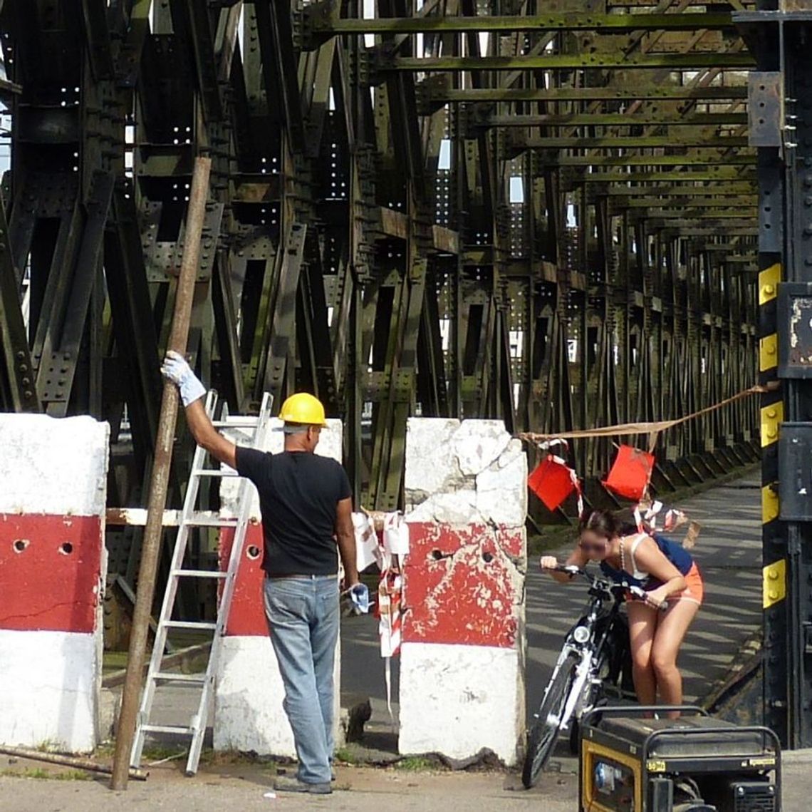 Most zamknięty. Zorganizują transport lisewianom?