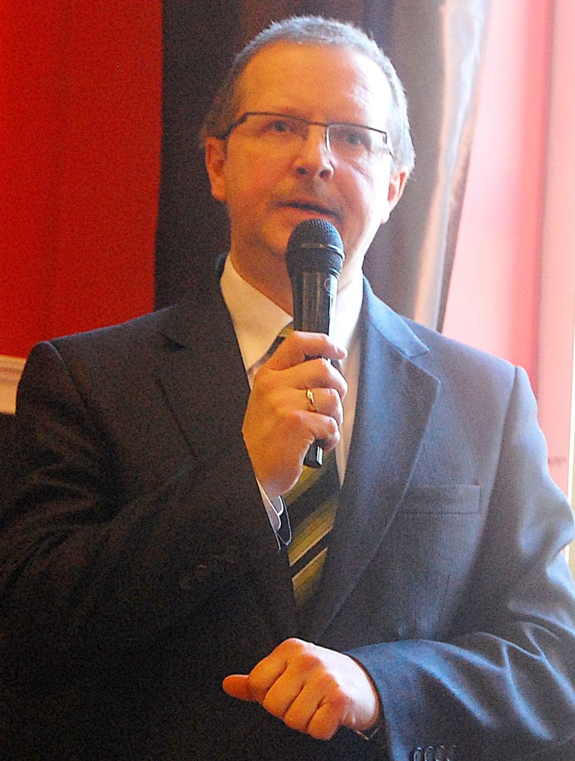 Mundurówka. Pomysł na szkołę w Swarożynie