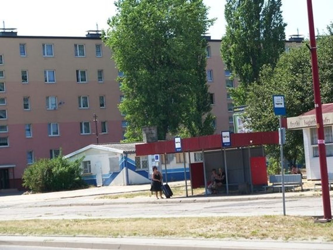 Na piechotę do pociągu... Utrudnienia dla pasażerów komunikacji zbiorowej Na piechotę do pociągu... Utrudnienia dla pasażerów komunikacji zbiorowej