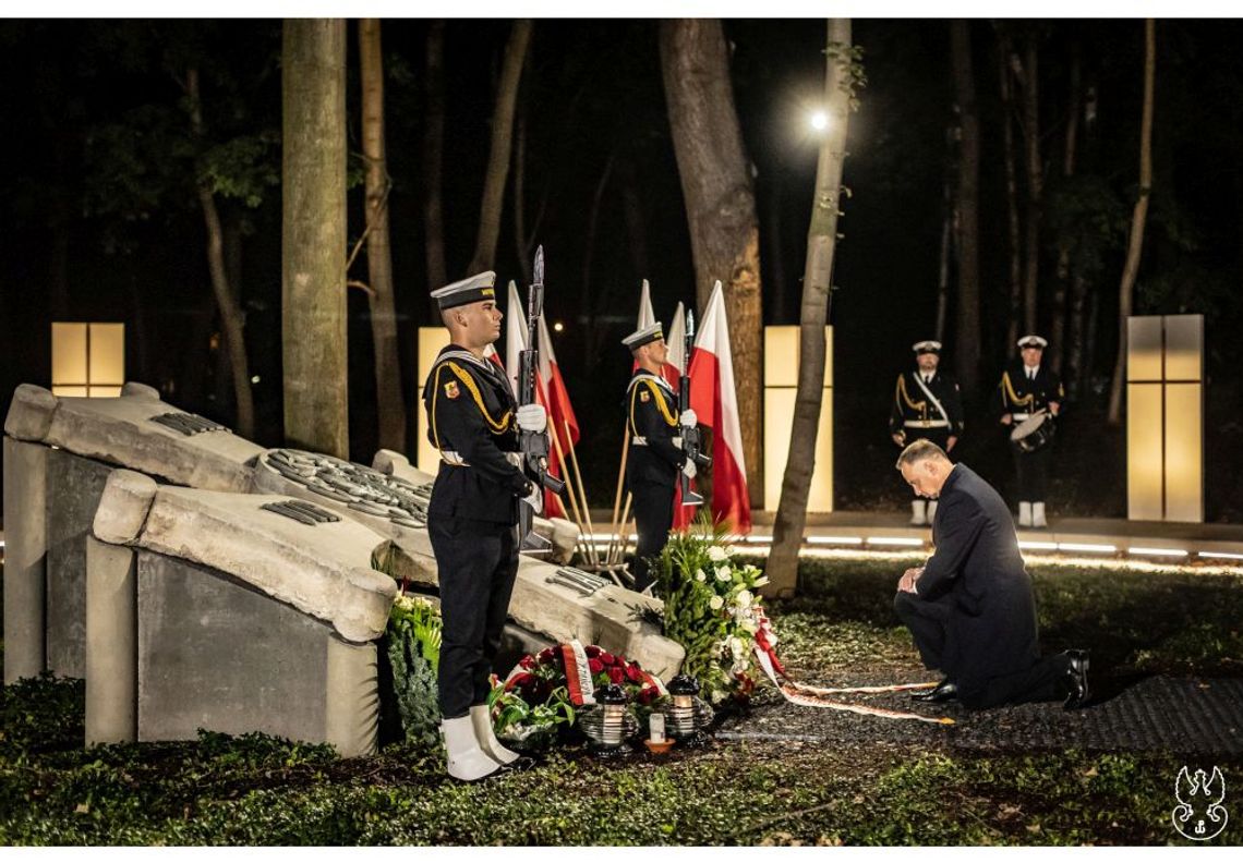 Na Westerplatte oddano hołd bohaterom II wojny światowej. 1 września 1939 stawili zacięty opór wrogowi