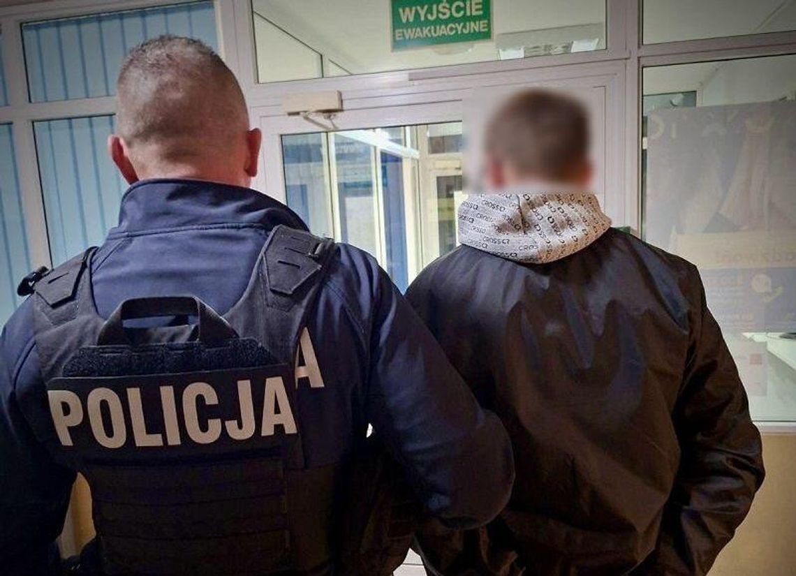 Na widok policjantów próbował uniknąć kontroli. Wpadł z twardymi narkotykami Na widok policjantów próbował uniknąć kontroli. Wpadł z twardymi narkotykami