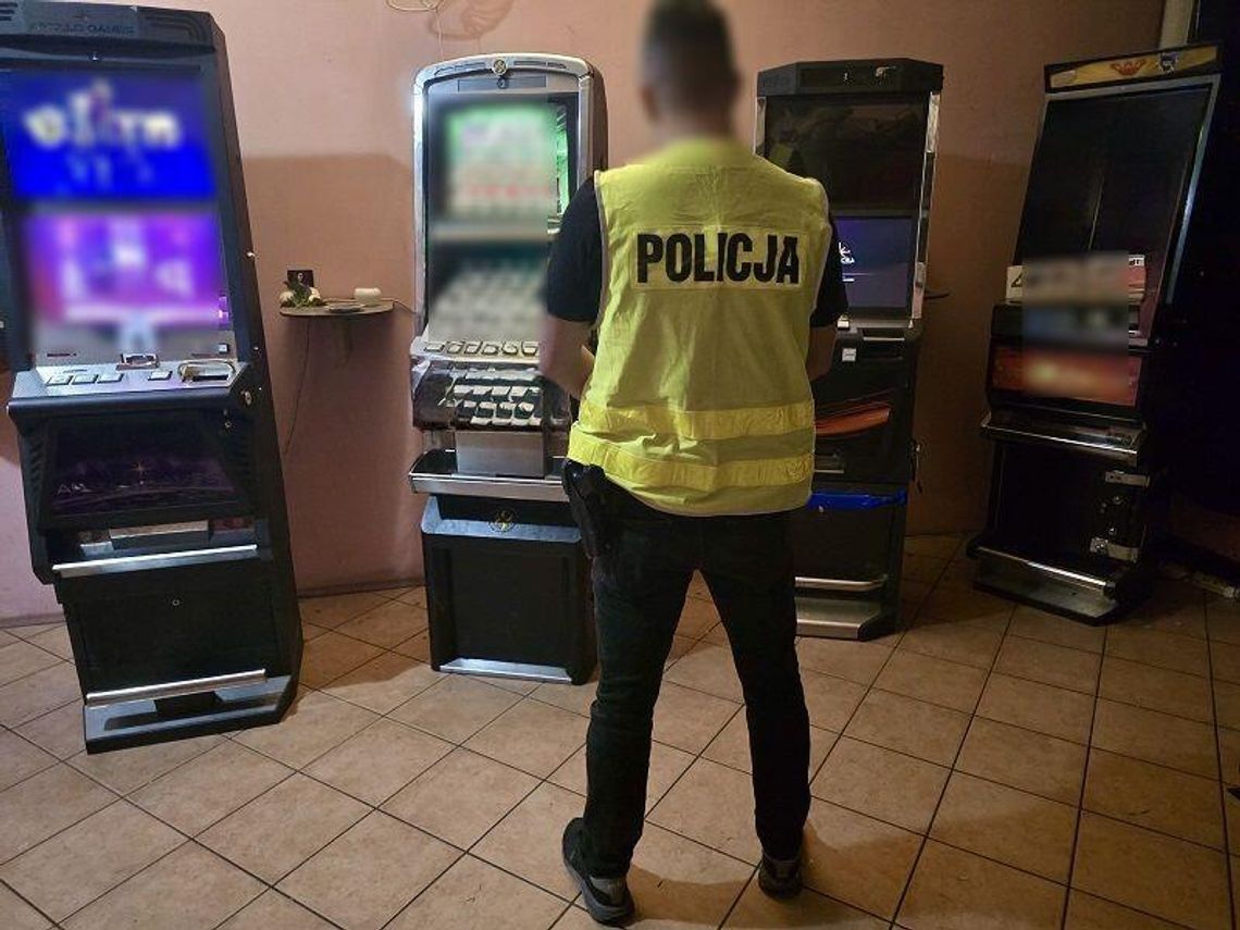 Nalot na lokal w powiecie tczewskim! Automaty za prawie 50 tys. złotych w rękach służb Nalot na lokal w powiecie tczewskim! Automaty za prawie 50 tys. złotych w rękach służb