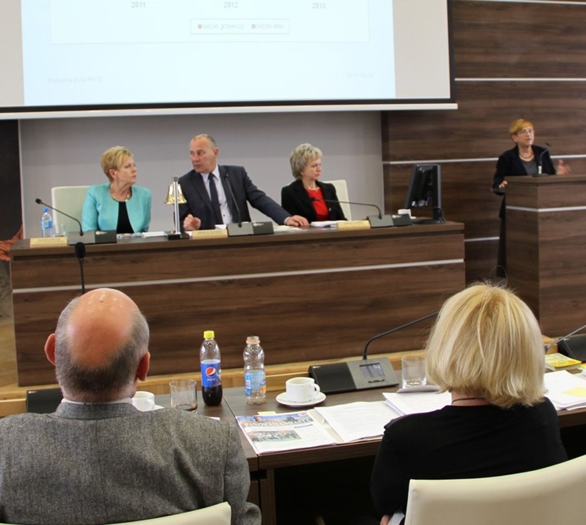 Nasi drodzy radni… Ile zarobią po wyborach?