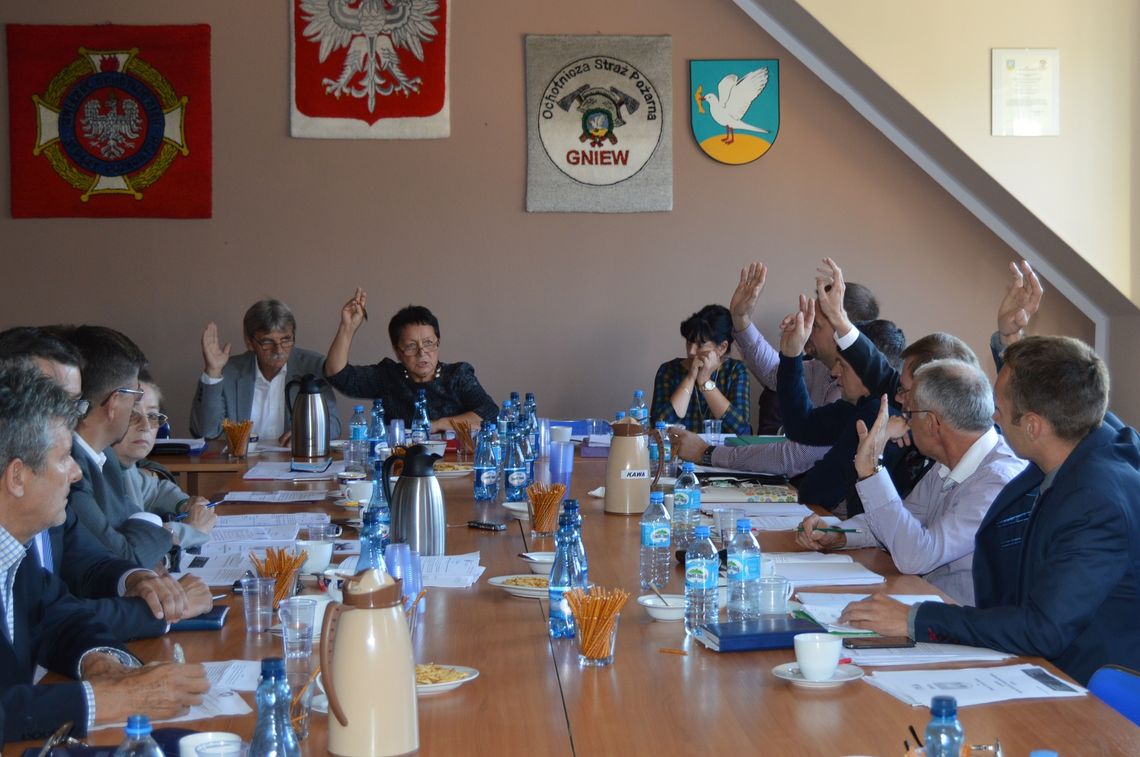 "Nie było przestępstwa." Śledczy umorzyli sprawę tzw. afery drogowej "Nie było przestępstwa." Śledczy umorzyli sprawę tzw. afery drogowej