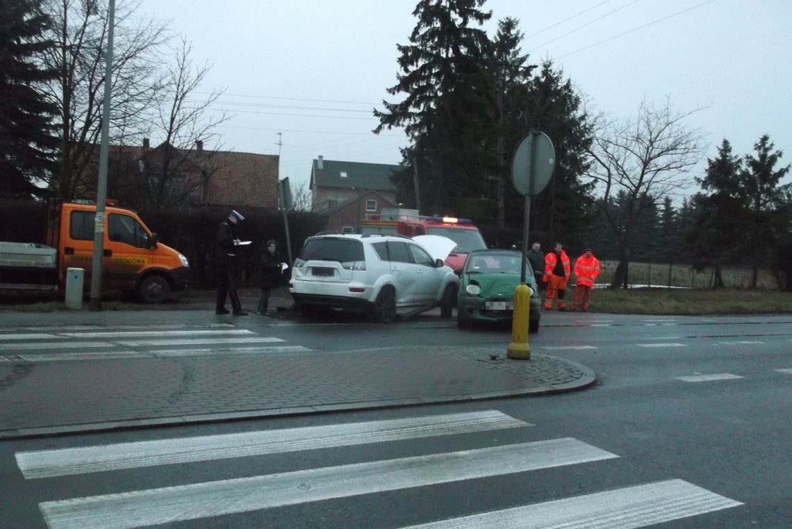 Niebezpiecznie na "91". Zderzenie czterech samochodów