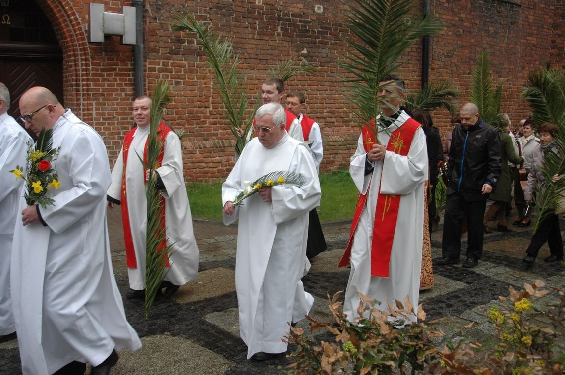 Niedziela Palmowa w tczewskiej farze (ZDJĘCIA) Niedziela Palmowa w tczewskiej farze (ZDJĘCIA)