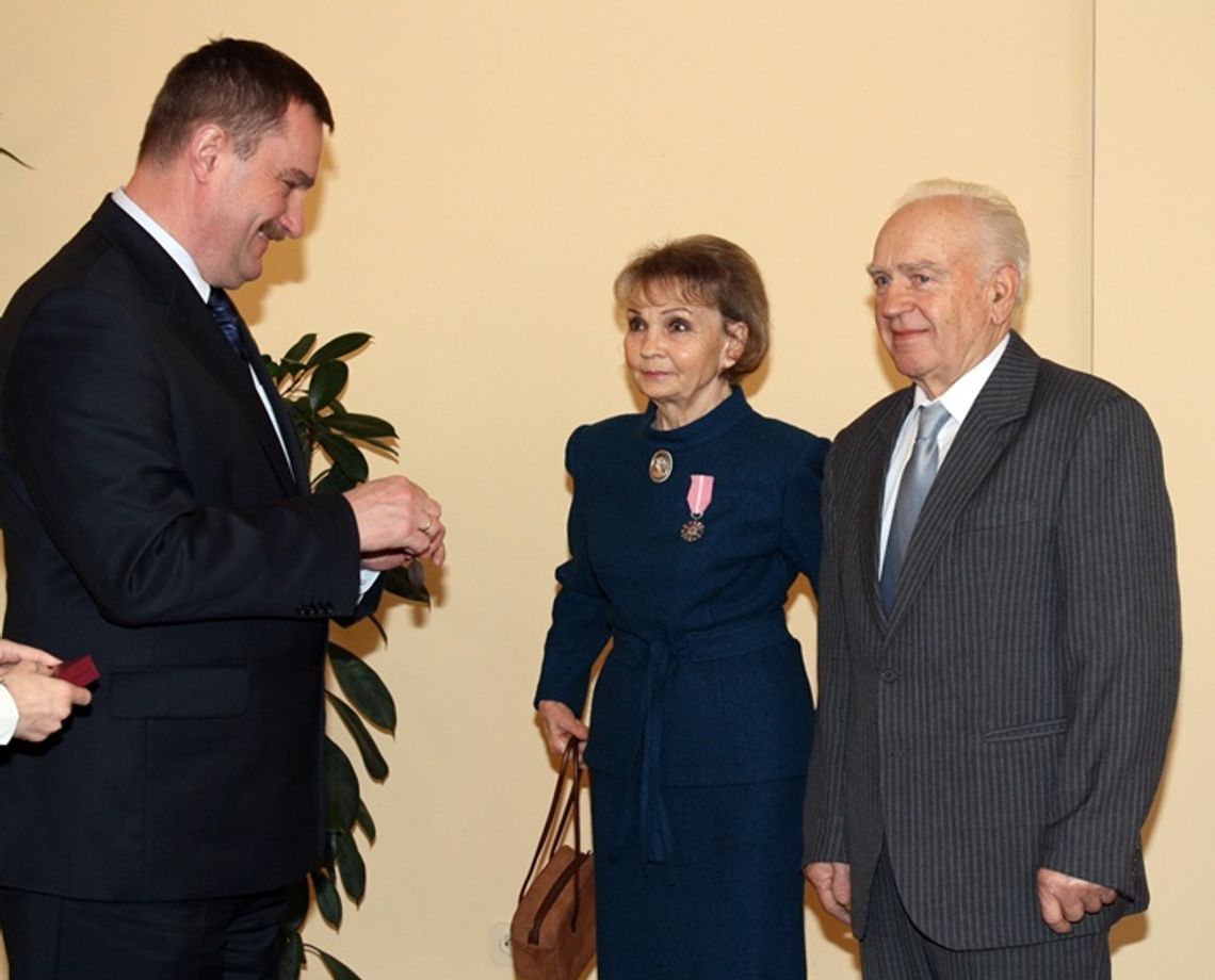 Nielegalne nagrody prezydenta dla jubilatów?