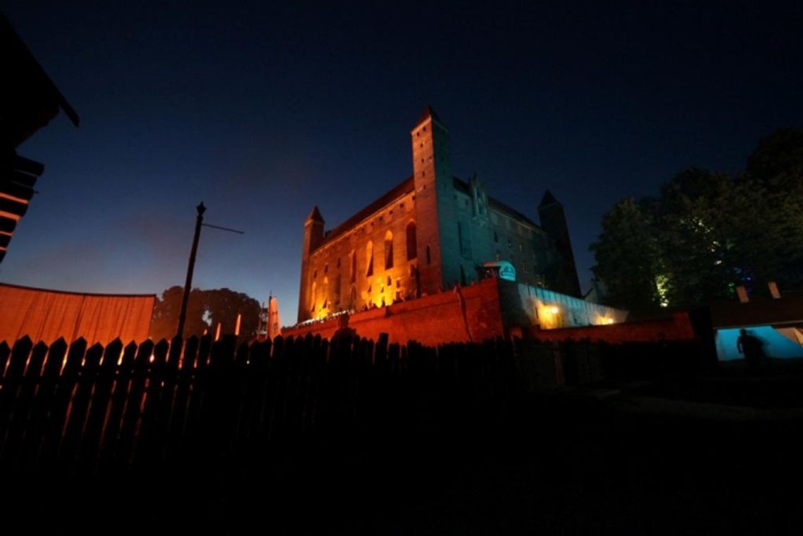 Nocny spacer i „Wakacje z duchami” Nocny spacer i „Wakacje z duchami”