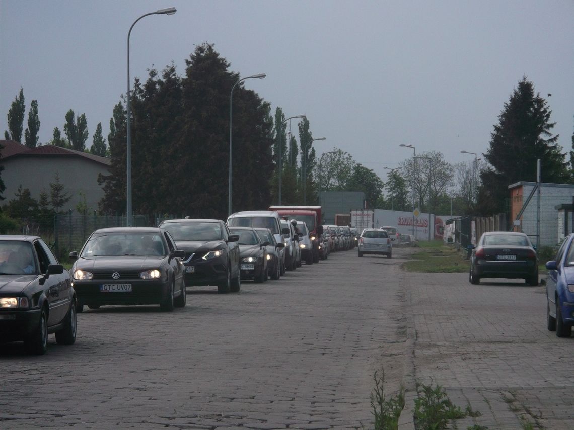 Nowe centrum i... korek od Gdańskiej przez Kwiatową do Malinowskiej Nowe centrum i... korek od Gdańskiej przez Kwiatową do Malinowskiej
