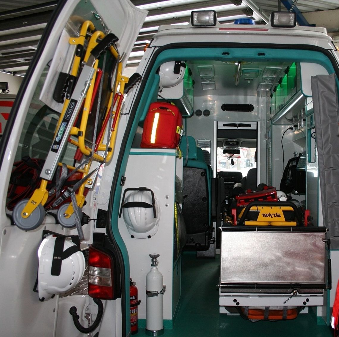 Nowe karetki gorsze od starych? Firma Falck odpiera zarzuty