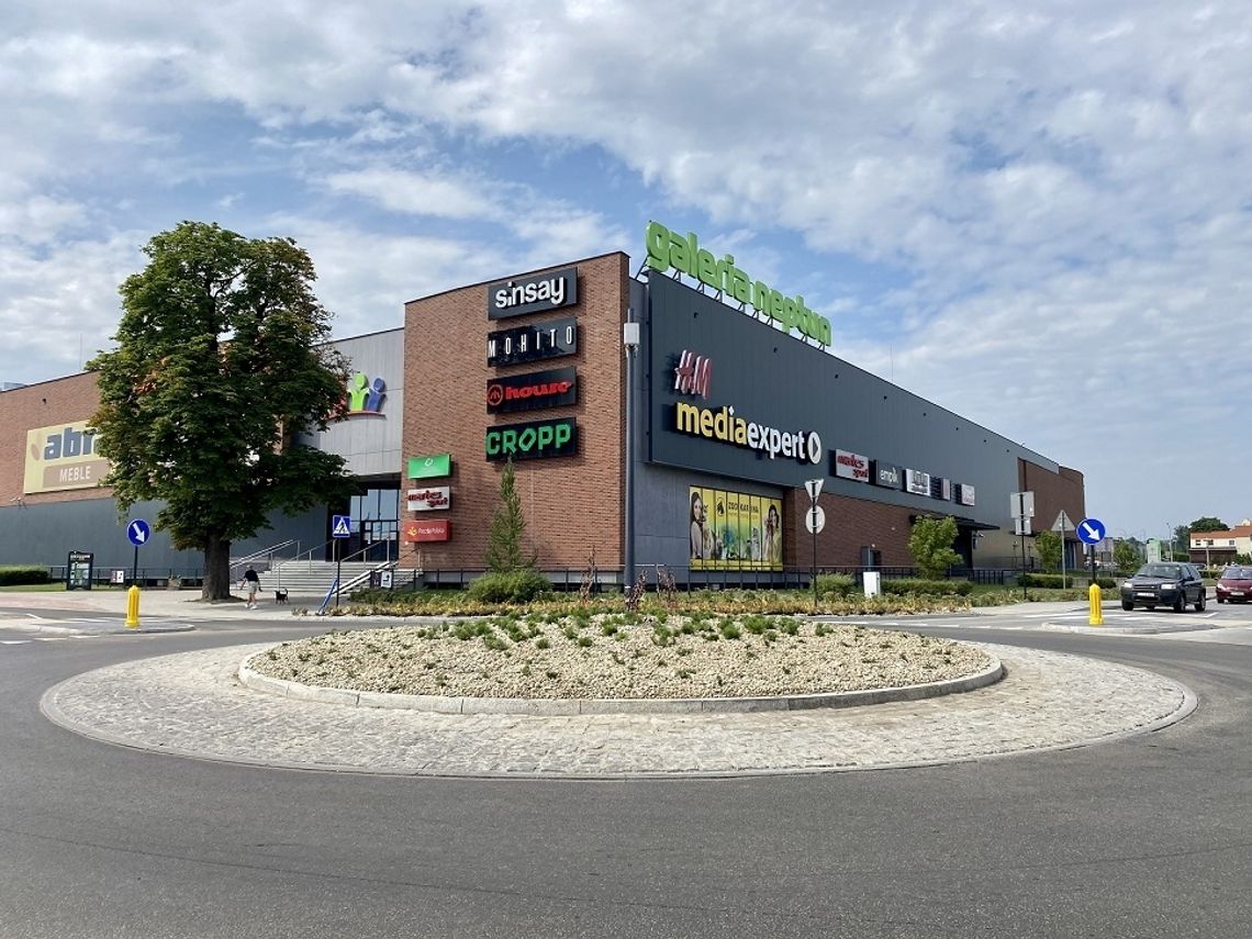 Nowe Rondo przy Galerii Neptun w Starogardzie. Droga już przejezdna Nowe Rondo przy Galerii Neptun w Starogardzie. Droga już przejezdna