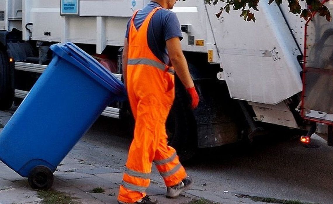 Nowy harmonogram odbioru odpadów. Zainstaluj aplikacje sprawdza harmonogram w internecie Nowy harmonogram odbioru odpadów. Zainstaluj aplikacje sprawdza harmonogram w internecie