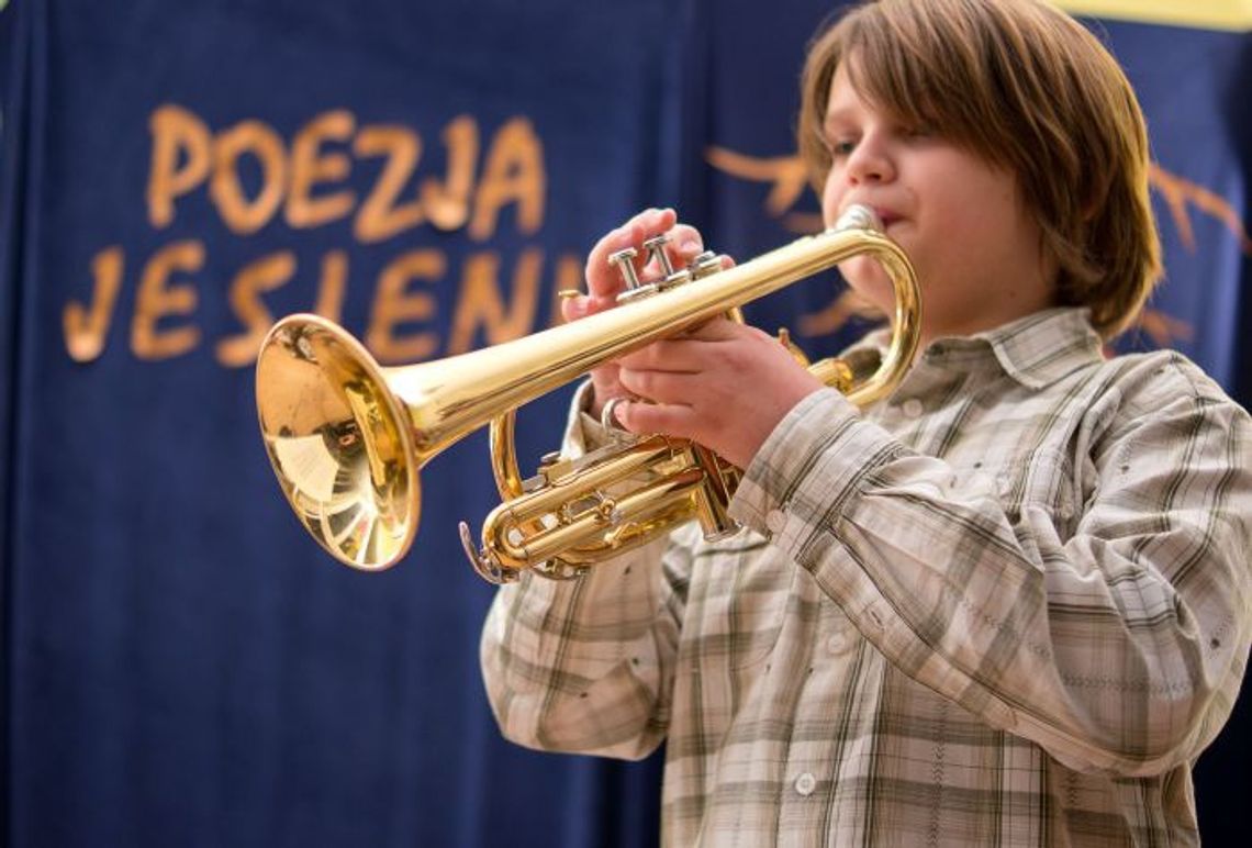 O jesieni lirycznie i refleksyjnie - wieczór poezji w SP nr 11 O jesieni lirycznie i refleksyjnie - wieczór poezji w SP nr 11