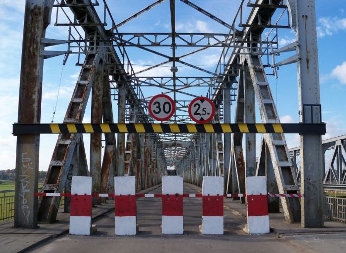 Oby nie doszło do tragedii. Zabytek woła o ratunek! Most Tczewski zamknięty dla ruchu drogowego i pieszego – do odwołania