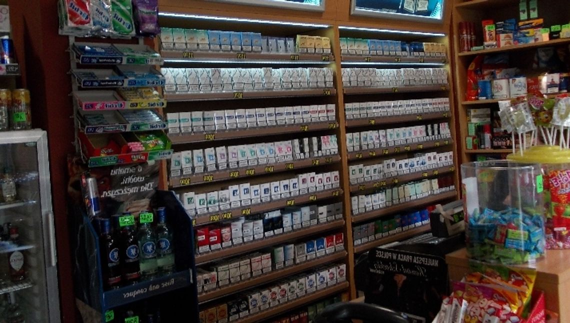 Od sklepu do sklepu. Udaje zakupy i... kradnie papierosy  