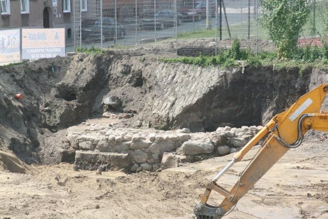 Odkryją tajemnice tczewskiej ziemi. Obóz archeologiczny w Fabryce Sztuk Odkryją tajemnice tczewskiej ziemi. Obóz archeologiczny w Fabryce Sztuk