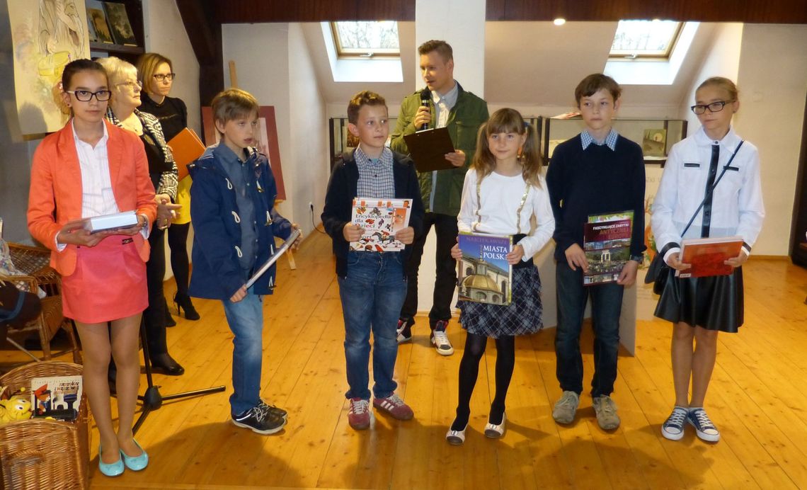 Odtworzyli biblioteczkę z dzieciństwa Odtworzyli biblioteczkę z dzieciństwa