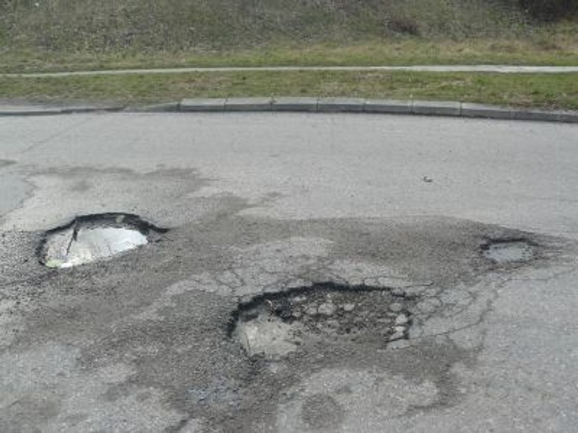 Okiem fotoreportera: wystarczy nieco asfaltu...