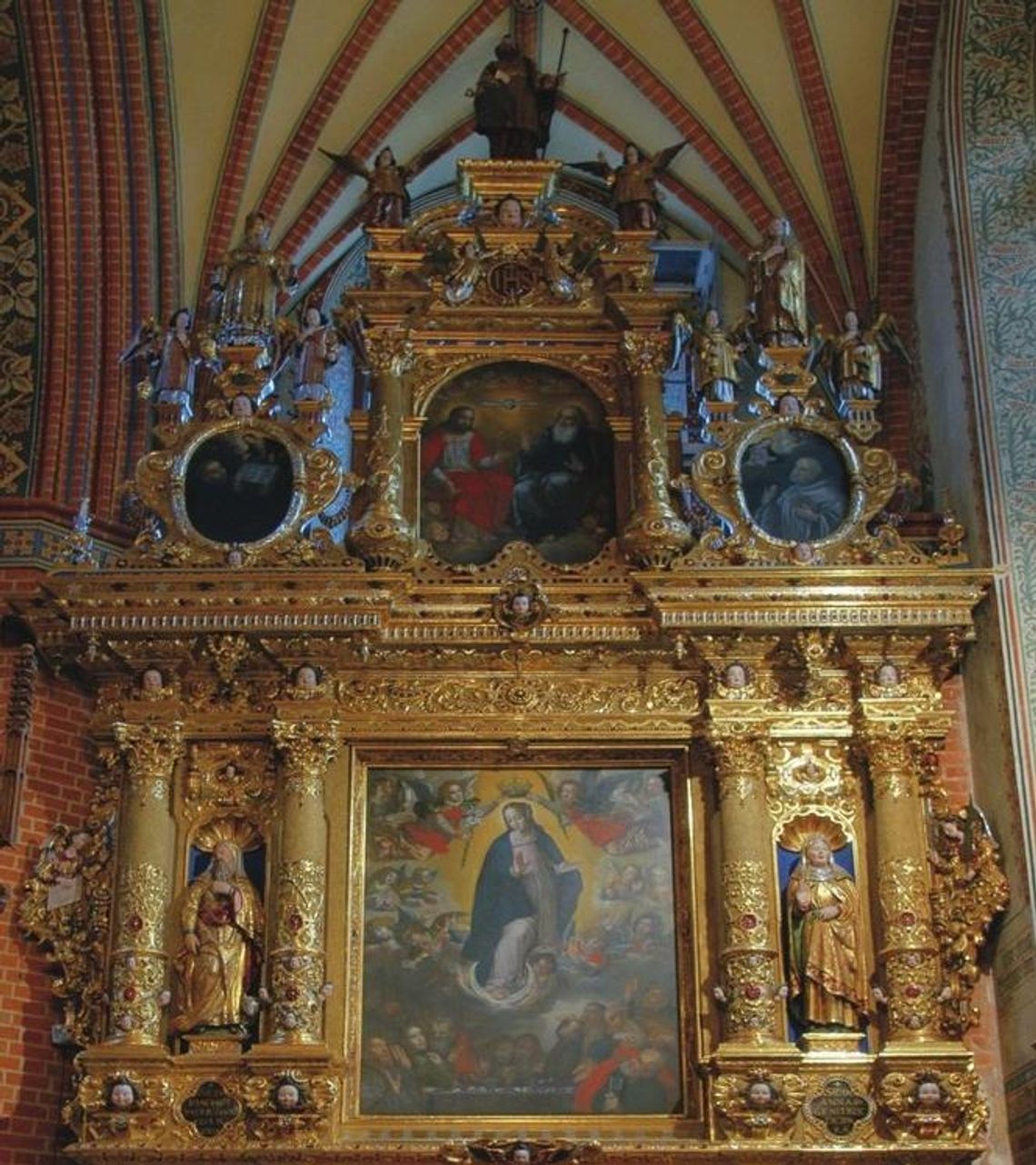 Ołtarz Maryjny odzyskał blask Ołtarz Maryjny odzyskał blask