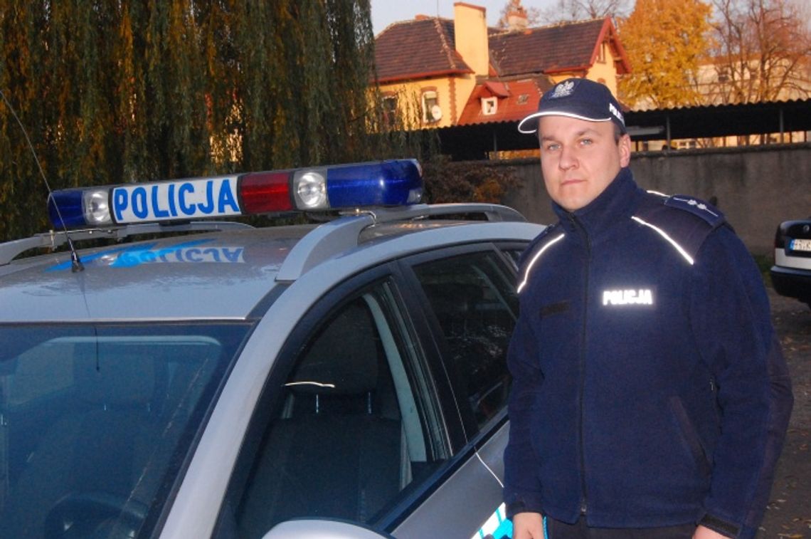 Otwartość, cierpliwość i wyrozumiałość. Dzielnicowy – jego praca i problemy Otwartość, cierpliwość i wyrozumiałość. Dzielnicowy – jego praca i problemy