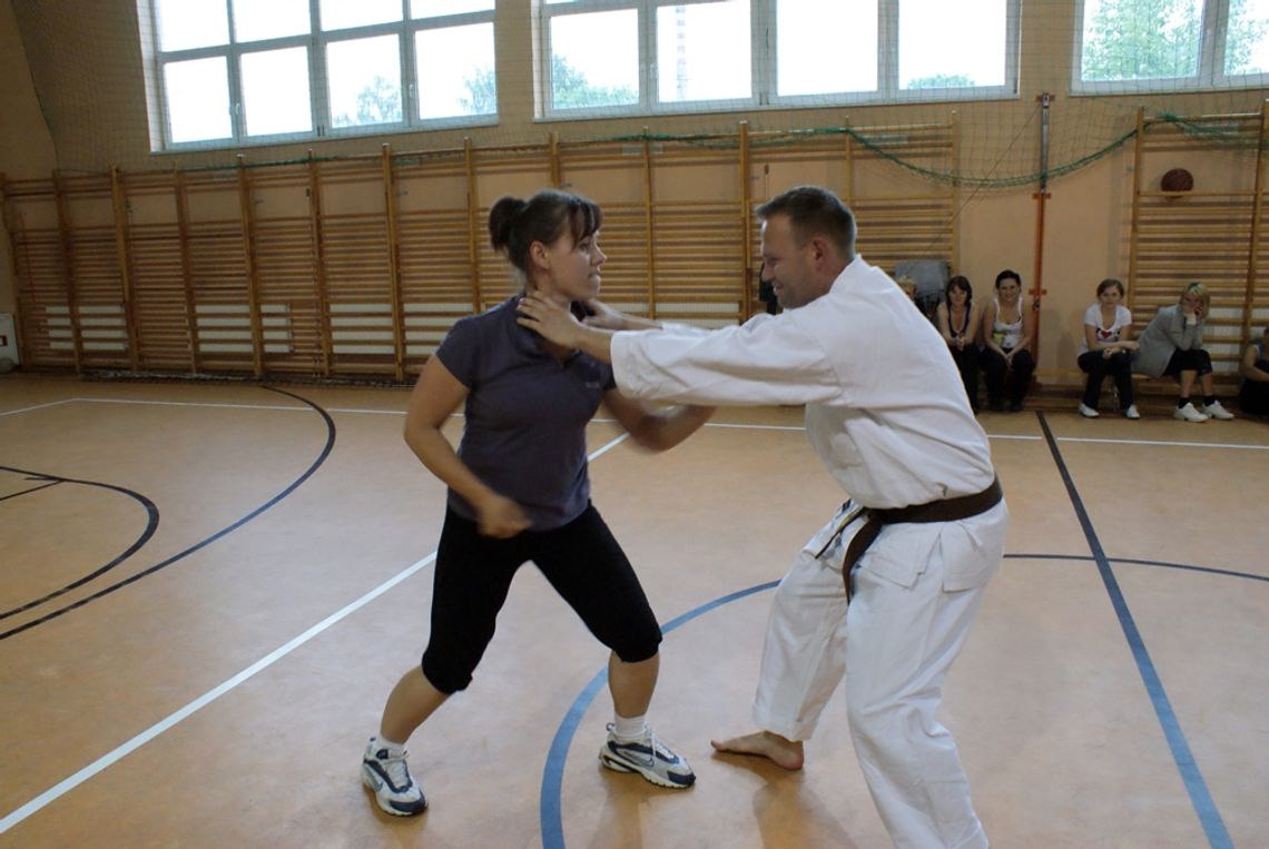 Panie uczyły się jak się bronić i jak ratować życie