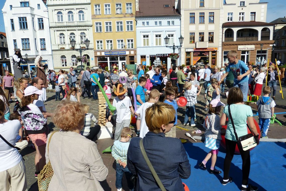 Pchli Targ 2014. Pl. Hallera pękał w szwach [ZDJĘCIA]
