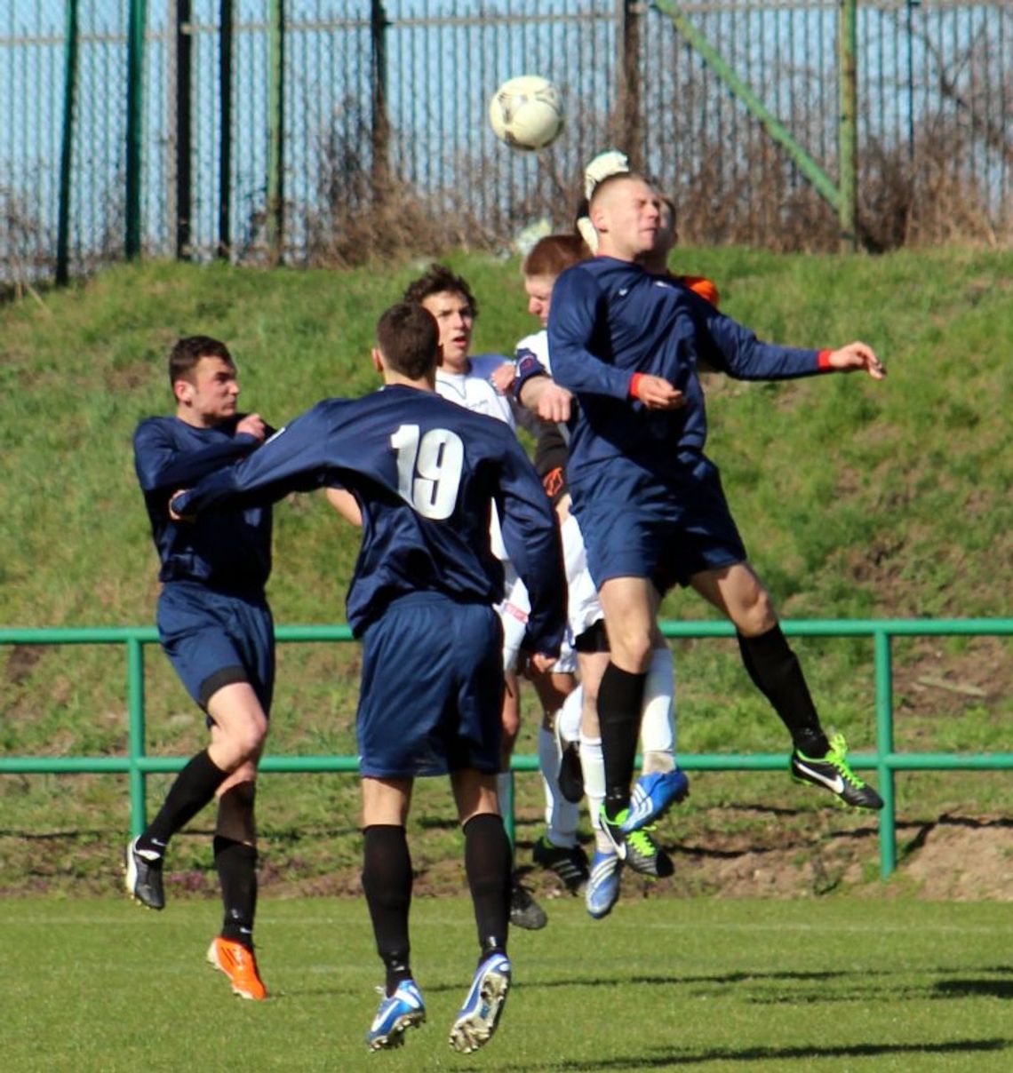 Pech i nieskuteczność - kolejne porażki Gryfa i Wierzycy
