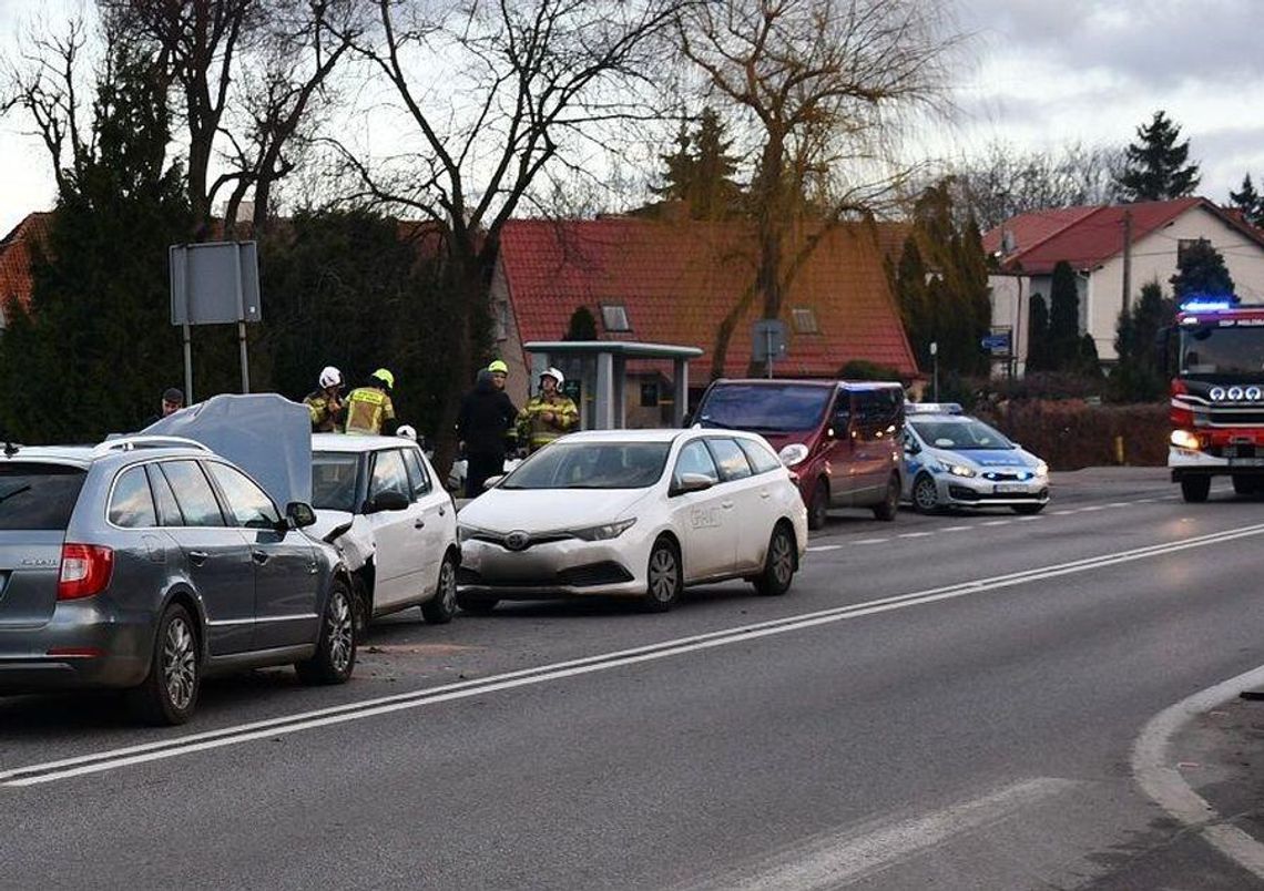 Pijany kierowca uciekł z miejsca wypadku. Okazało się, że nie miał prawa jazdy