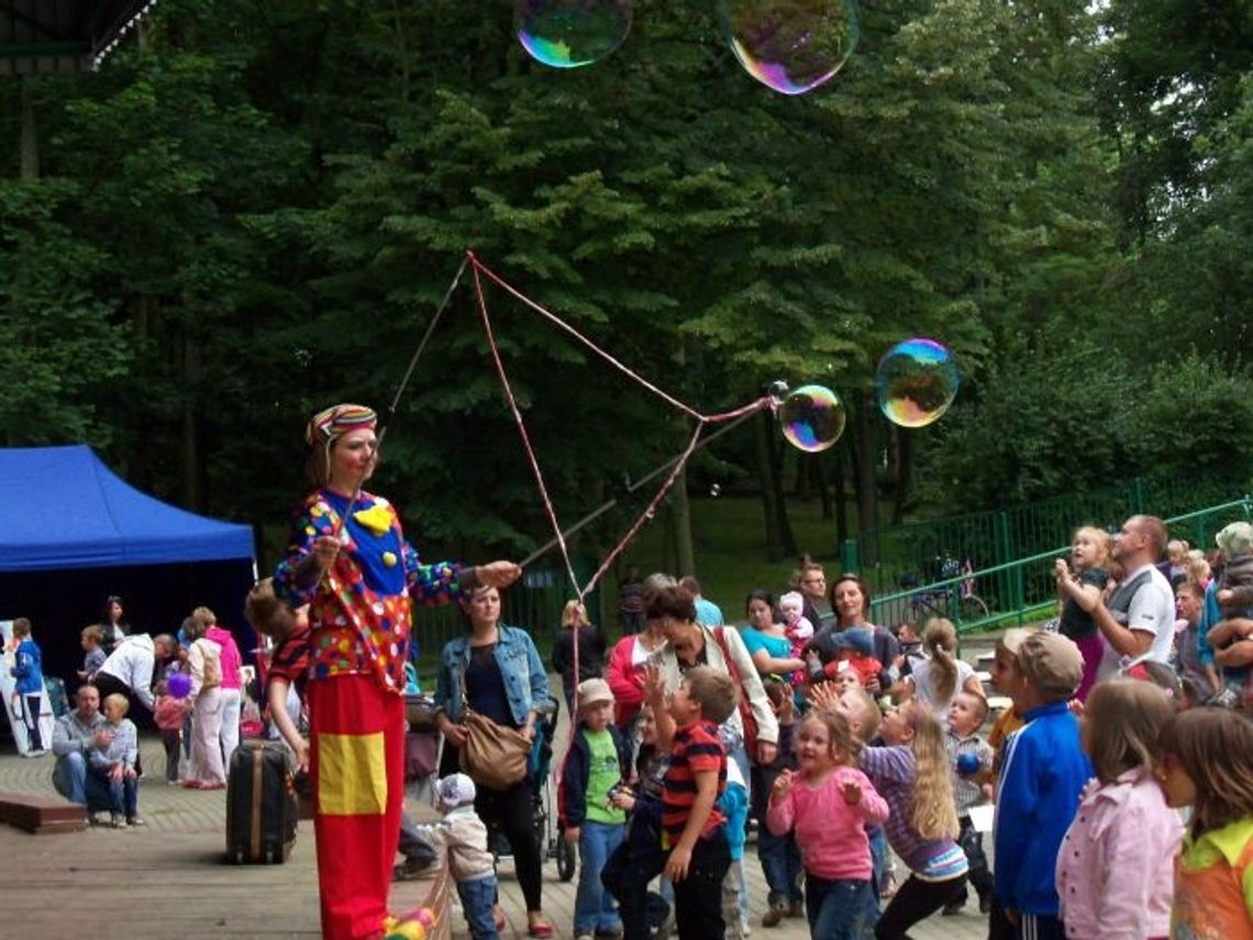 Piknik rodzinny w bajkowej krainie