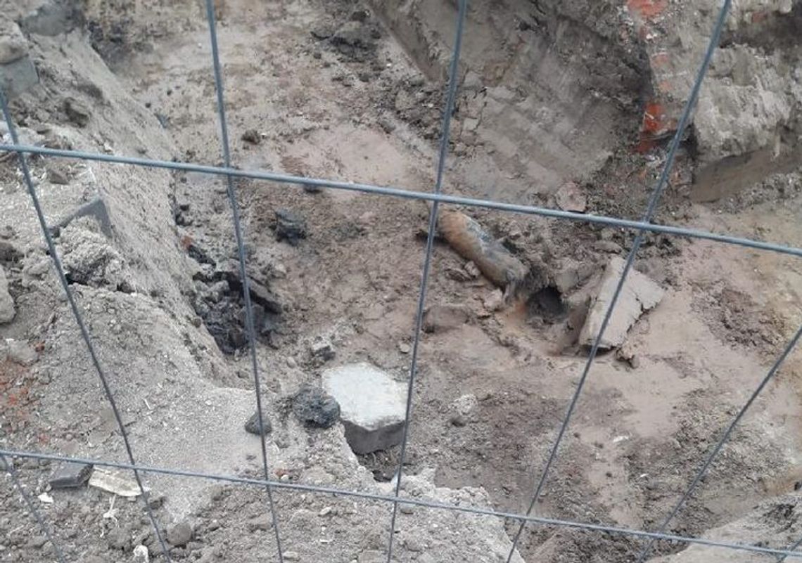 PILNE. Niewybuch na terenie Zespołu Szkół Zawodowych. Ewakuowano osoby z obiektu PILNE. Niewybuch na terenie Zespołu Szkół Zawodowych. Ewakuowano osoby z obiektu