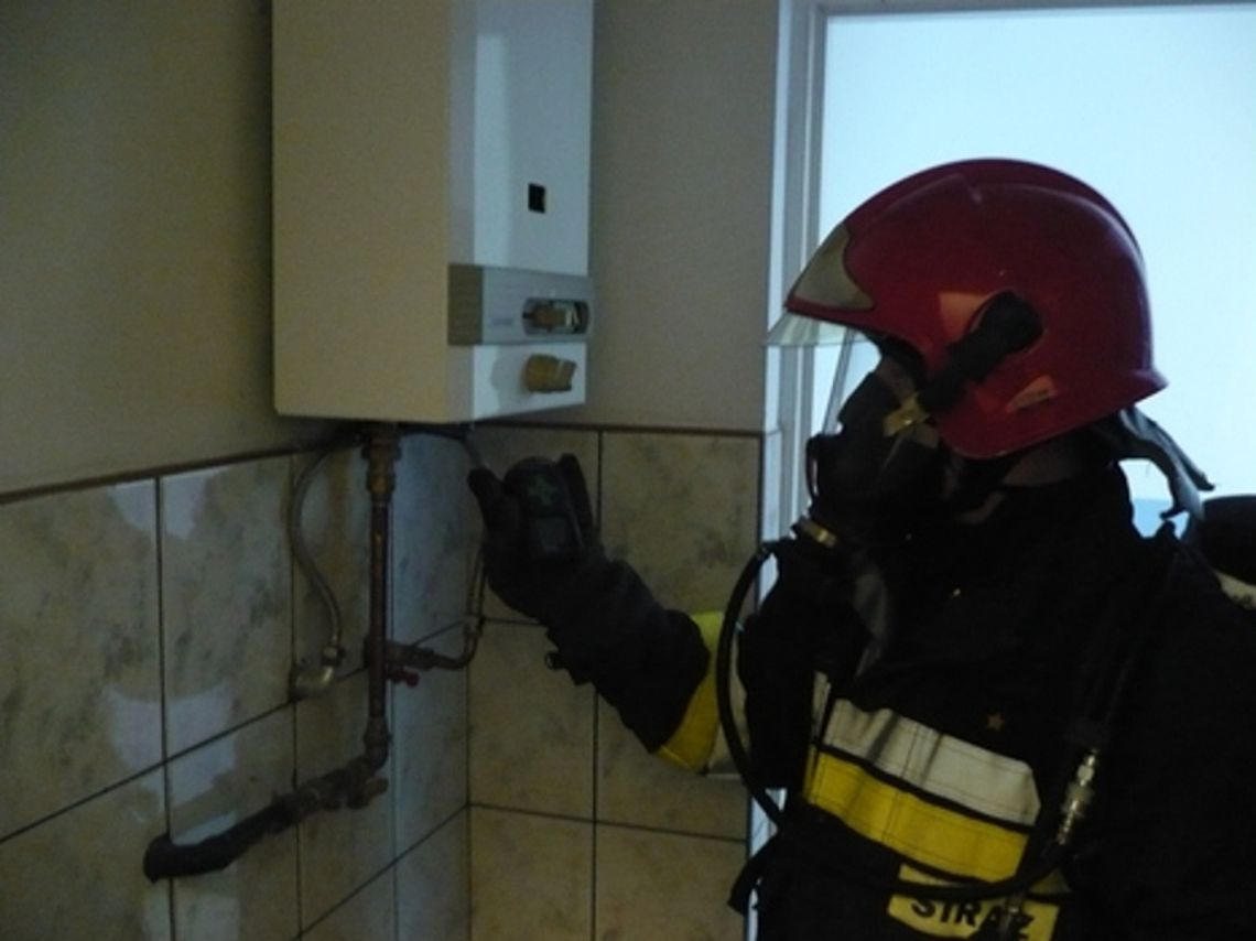 PILNE. Nocna interwencja przy ul. Stoczniowców w Tczewie. Ewakuowano mieszkańców PILNE. Nocna interwencja przy ul. Stoczniowców w Tczewie. Ewakuowano mieszkańców