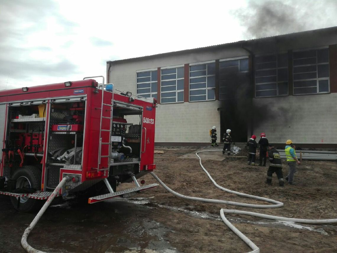 PILNE. Pożar sali gimnastycznej szkoły w Pelplinie! Ewakuowano uczniów
