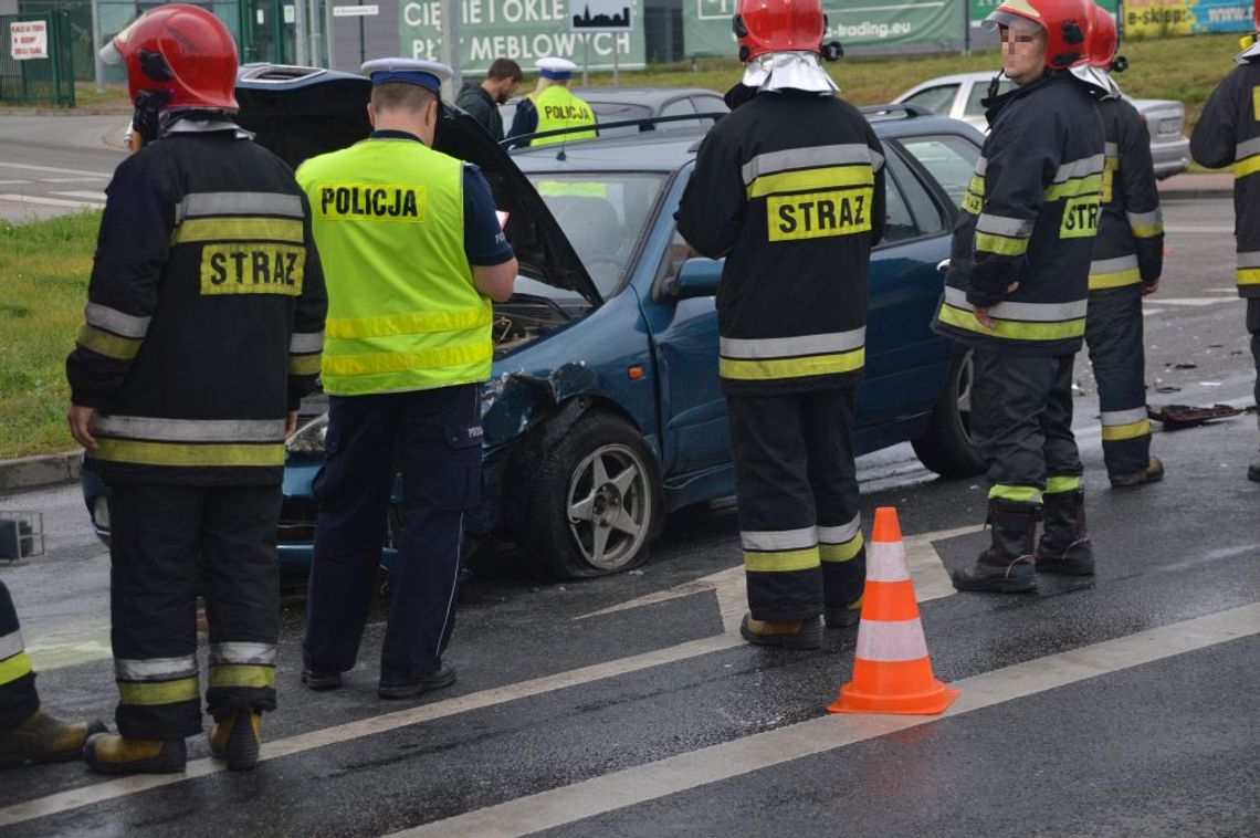 PILNE. Wypadek na skrzyżowaniu Jagiellońska - Skarszewska w Tczewie PILNE. Wypadek na skrzyżowaniu Jagiellońska - Skarszewska w Tczewie