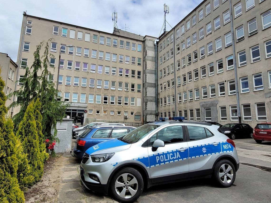 PILNE: Z okna szpitala w Starogardzie Gdańskim wyskoczył pacjent. Mężczyzna zginął na miejscu