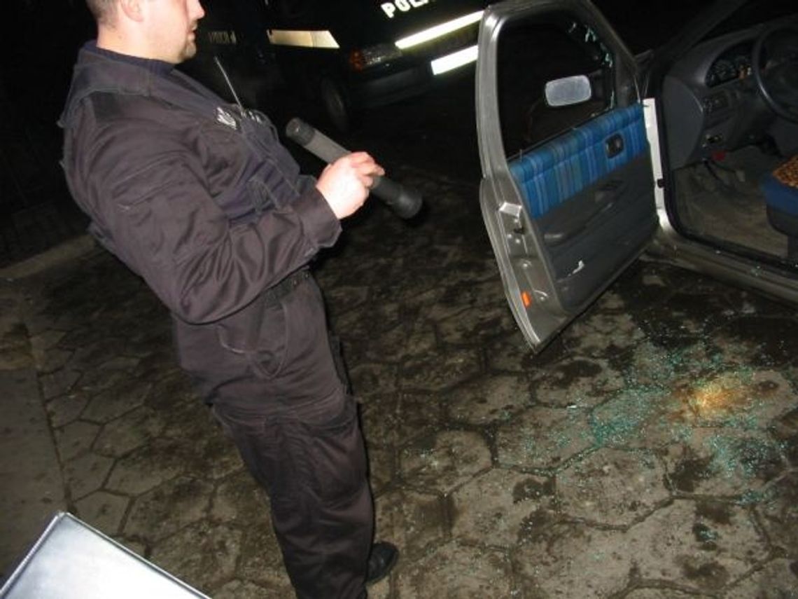 Plaga włamań do samochodów Plaga włamań do samochodów