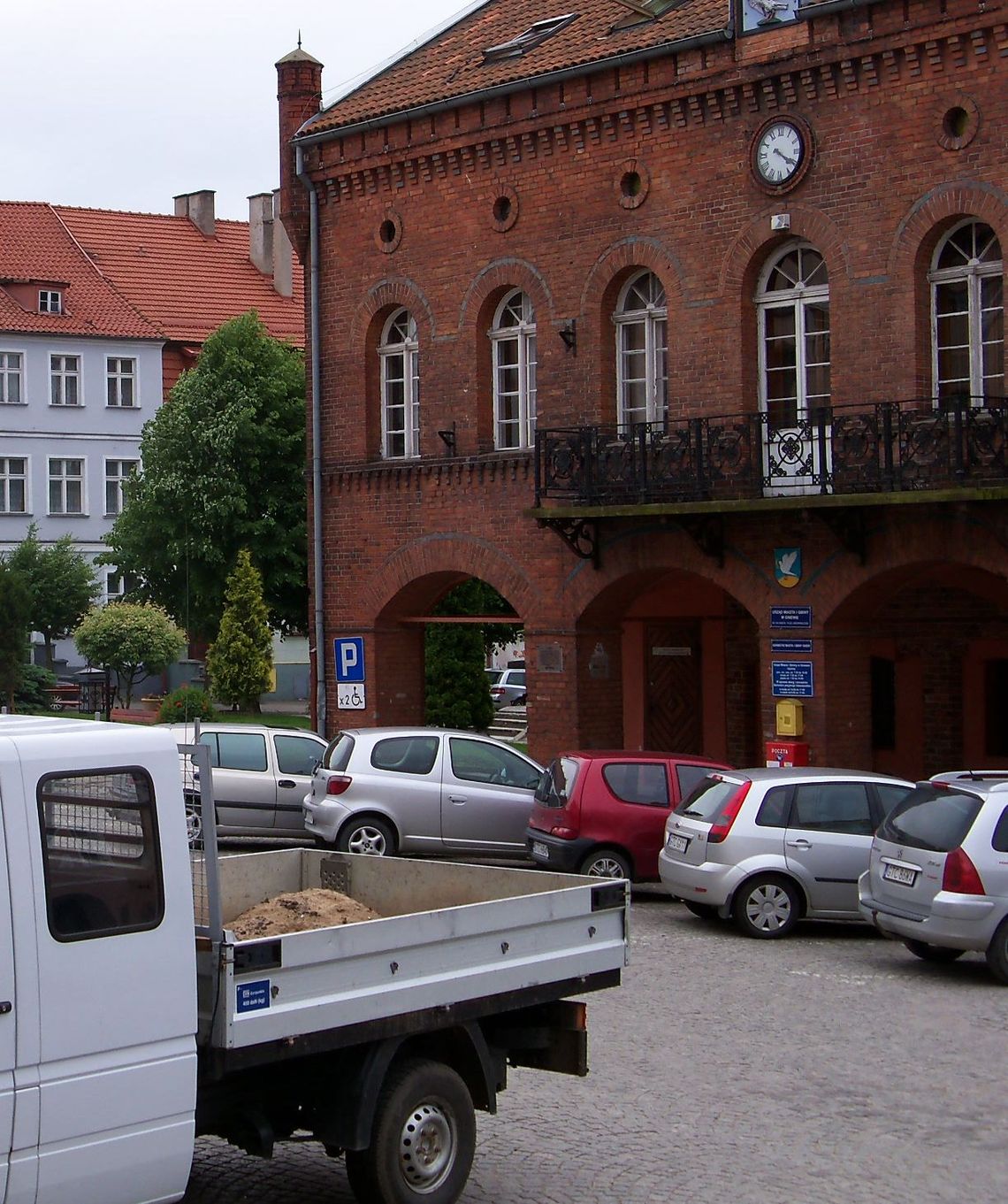 Płatne parkowanie w Gniewie odroczone. Radni na "nie" Płatne parkowanie w Gniewie odroczone. Radni na "nie"
