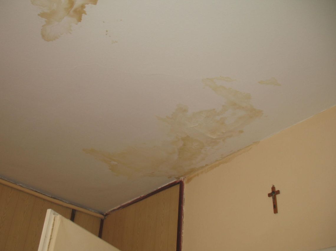 Po kolejnym z rzędu zalaniu mieszkania przez nowych sąsiadów powiedzieli "dosyć". Interweniował TTBS Po kolejnym z rzędu zalaniu mieszkania przez nowych sąsiadów powiedzieli "dosyć". Interweniował TTBS