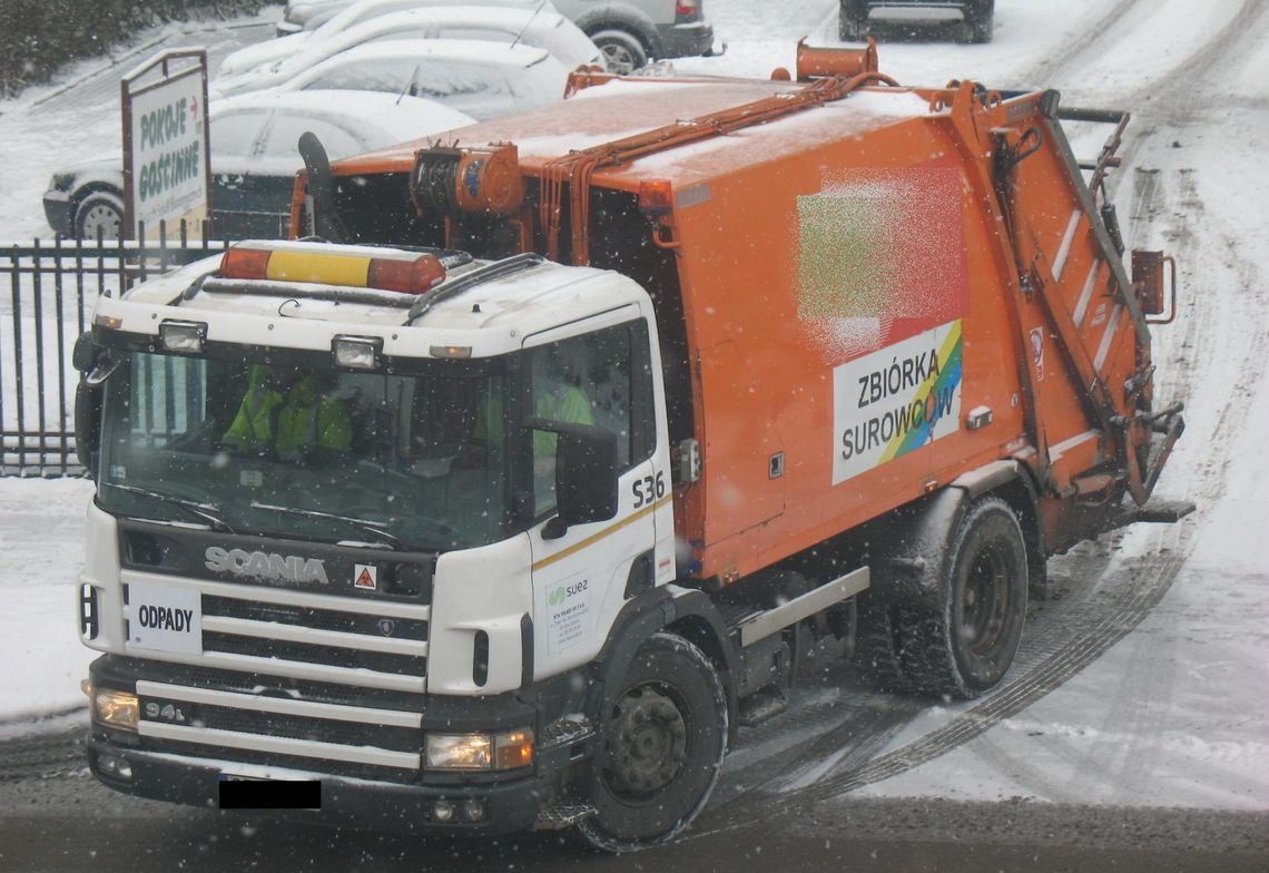 Podwyżka za śmieci z 13,5 zł na 17,4 zł? Gminni radni mówią "nie". Co w tej sytuacji zrobi urząd? Podwyżka za śmieci z 13,5 zł na 17,4 zł? Gminni radni mówią "nie". Co w tej sytuacji zrobi urząd?