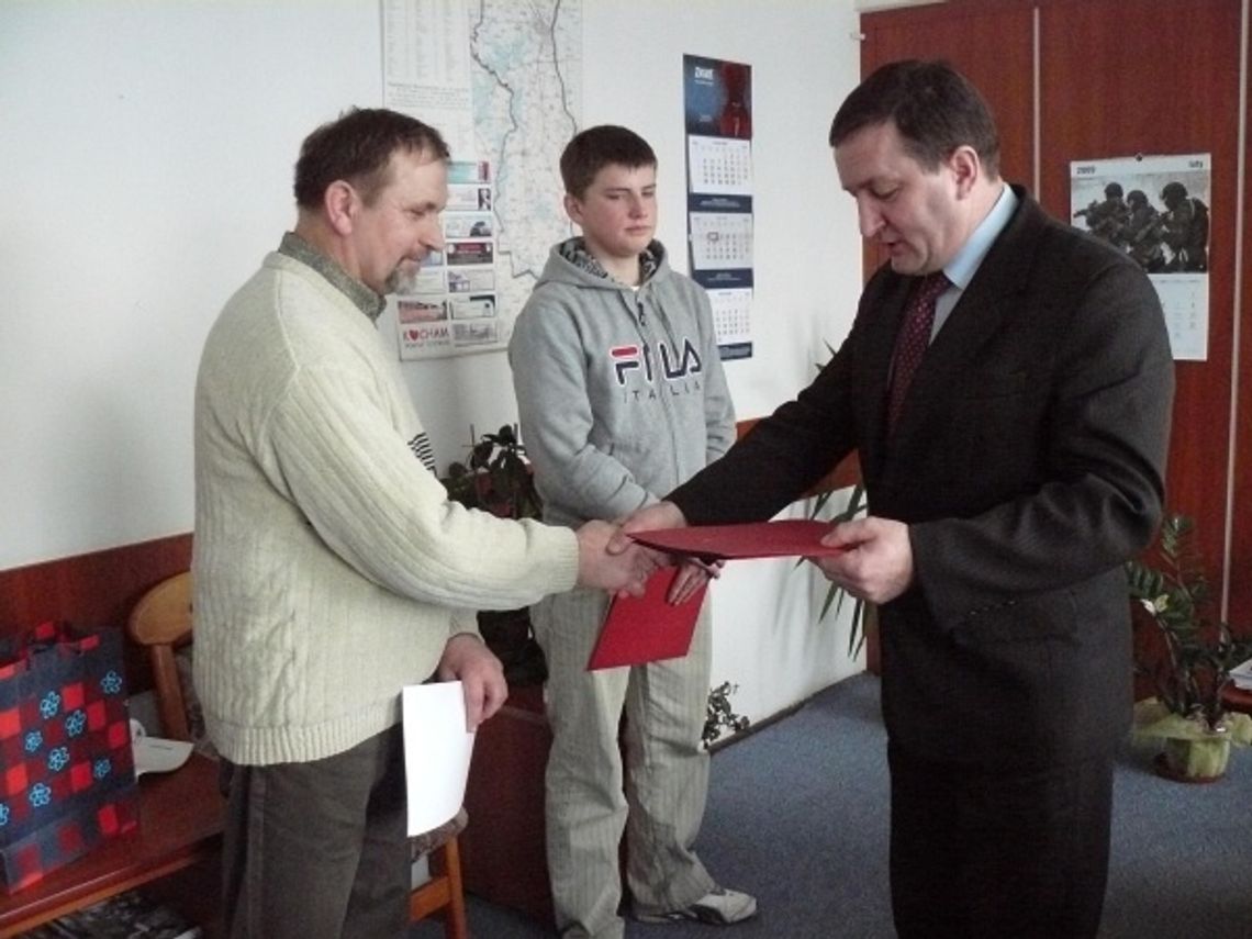 Policja podziękowała bohaterom - prawdziwi zwyczajni-niezwyczajni