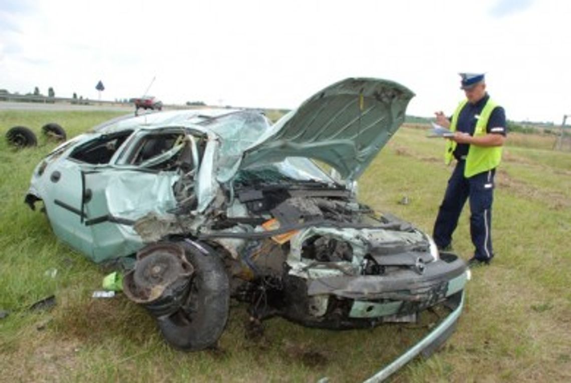 Policjanci wyjaśniają przyczyny wypadku