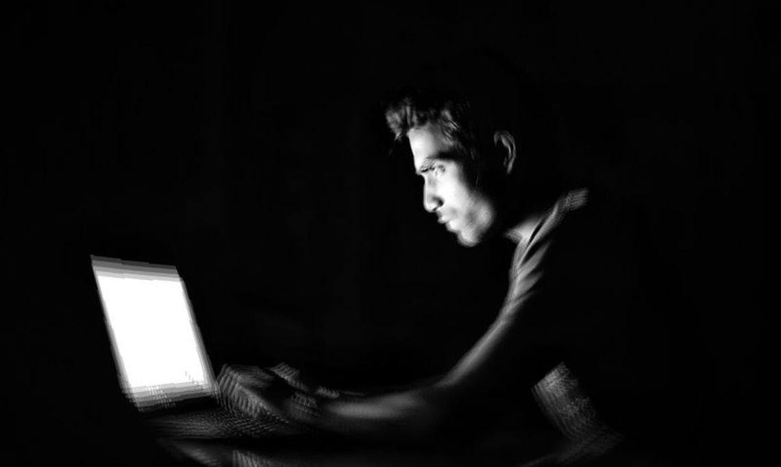 Ponad 17 tys. osób wpłaciło pieniądze oszustom. Prokuratura apeluje i szuka kolejnych oszukanych