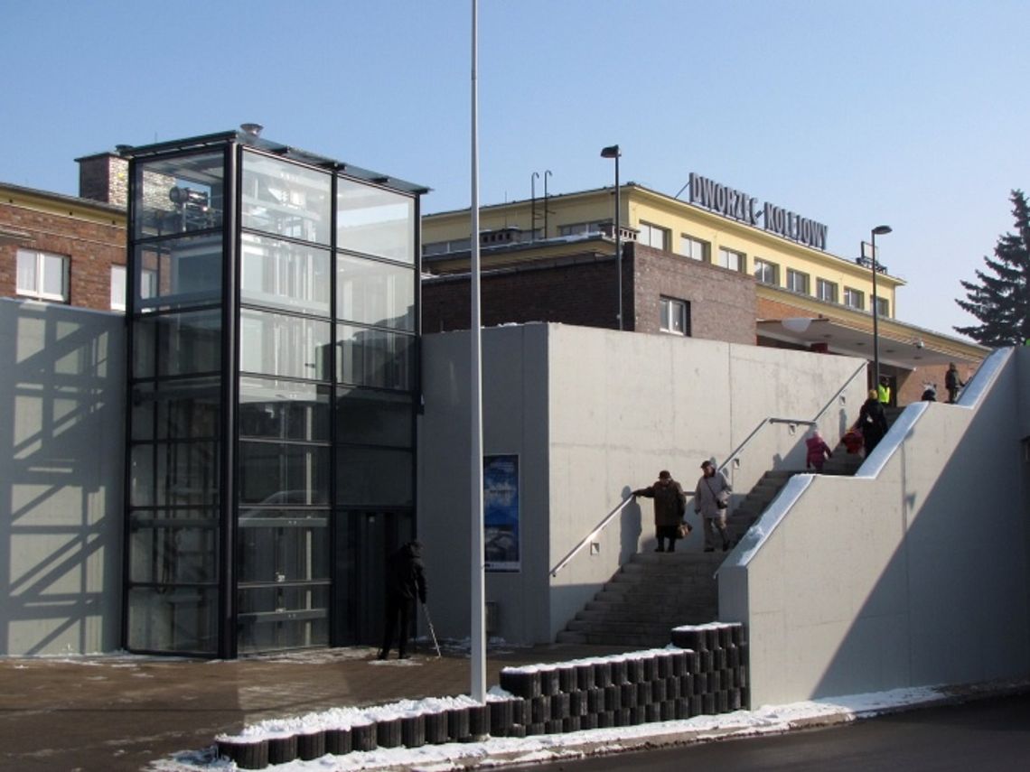 Ponad 4 mln pasażerów węzła Ponad 4 mln pasażerów węzła