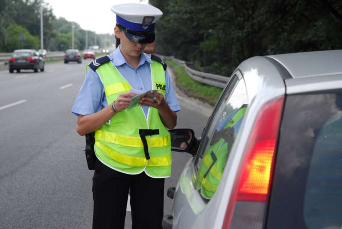 Poniedziałek pracowity dla "drogówki". Wystawili 55 mandatów Poniedziałek pracowity dla "drogówki". Wystawili 55 mandatów