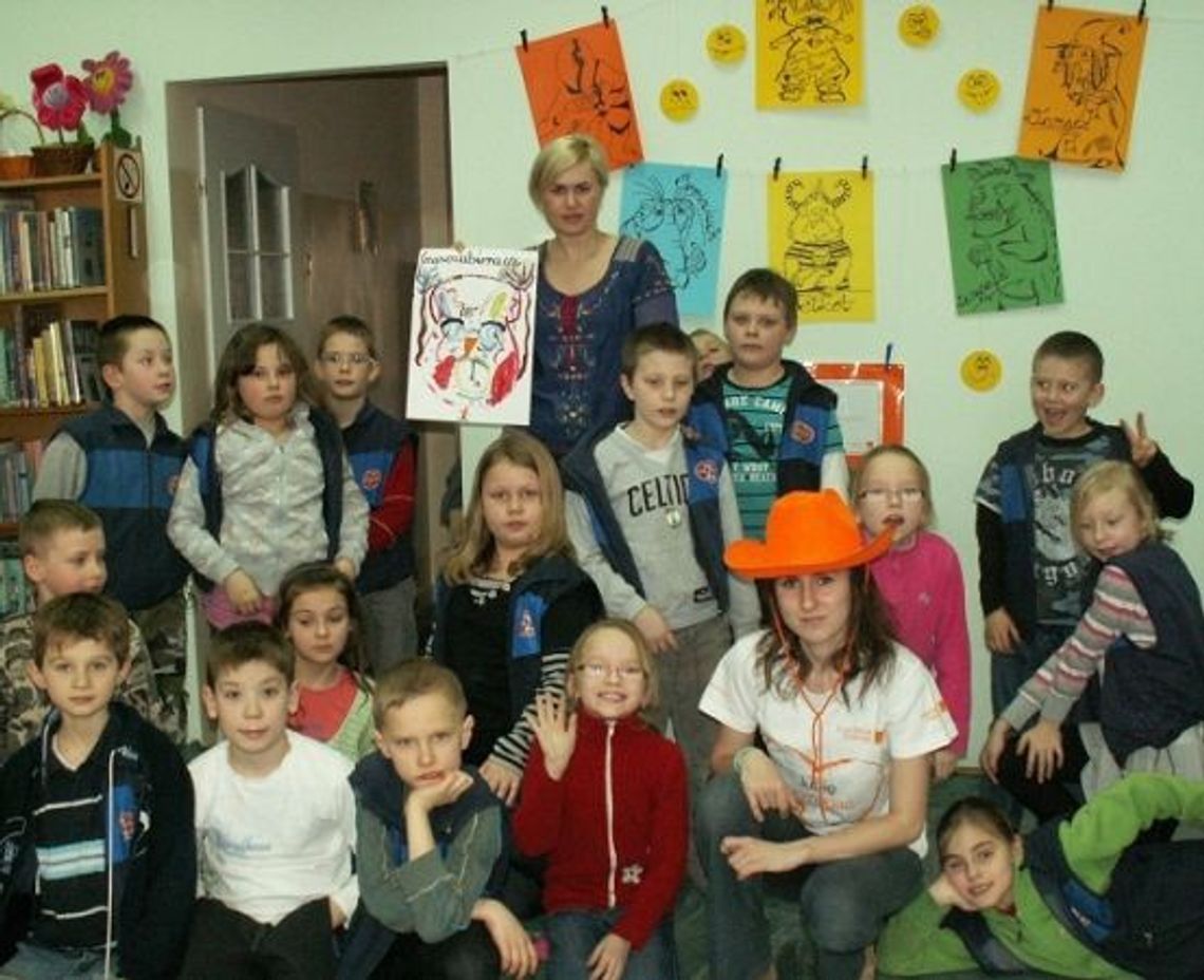 „Poznaj bezpieczny Internet”. Firewall i helpline, czyli w wirtualnym świecie „Poznaj bezpieczny Internet”. Firewall i helpline, czyli w wirtualnym świecie