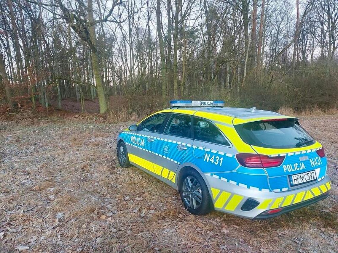 Prawdopodobnie odkrył niewybuchy — na miejscu saperzy i policja Prawdopodobnie odkrył niewybuchy — na miejscu saperzy i policja