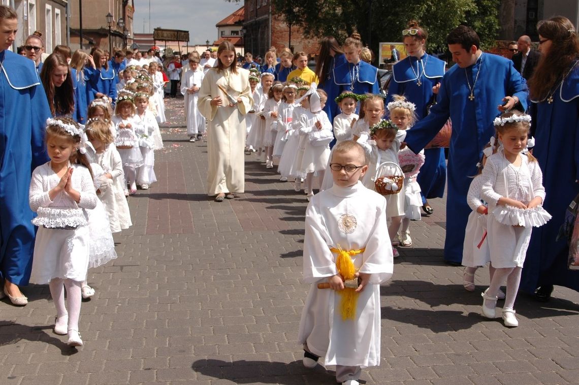 Procesje przeszły ulicami Tczewa (ZDJĘCIA)