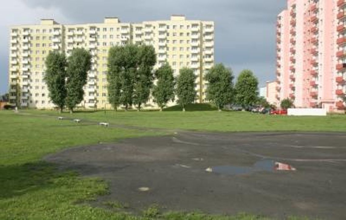 Protest radnej Gertrudy Pierzynowskiej - plac przy ul. Żwirki w Tczewie przeznaczony pod zabudowę