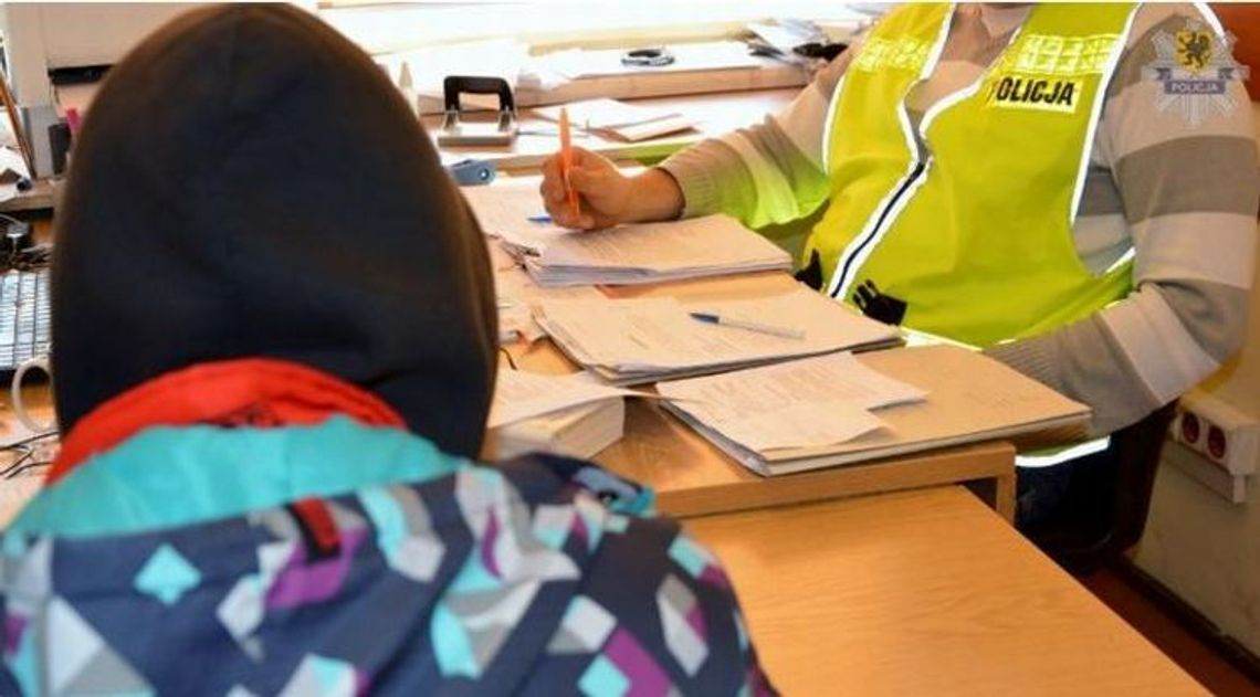 Przy ul. Pomorskiej ukradł telefon... 12-latkowi. Teraz grozi mu 5 lat więzienia Przy ul. Pomorskiej ukradł telefon... 12-latkowi. Teraz grozi mu 5 lat więzienia